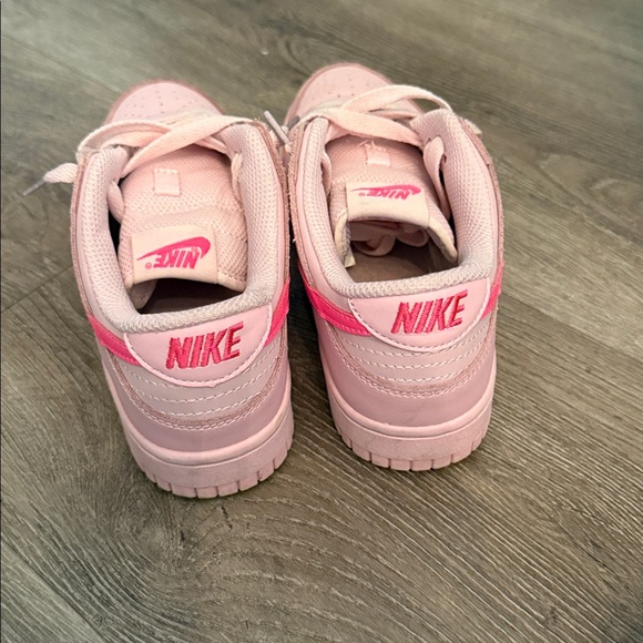 Women's Pink Nike - Picture 5 of 5
